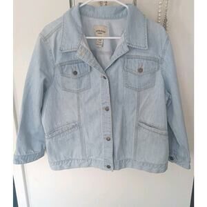 Denim Jacket Light Wash ,90's Style, Canyon River Blues Size Extra Large.